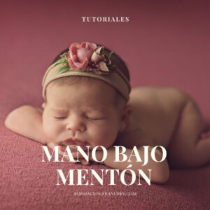 Manos bajo mentón