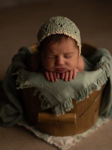 Fotografía de newborn artística en estudio